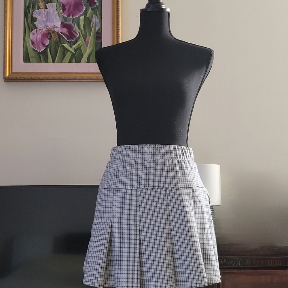 Olive & Oak Black & White Plaid Pleated Skirt